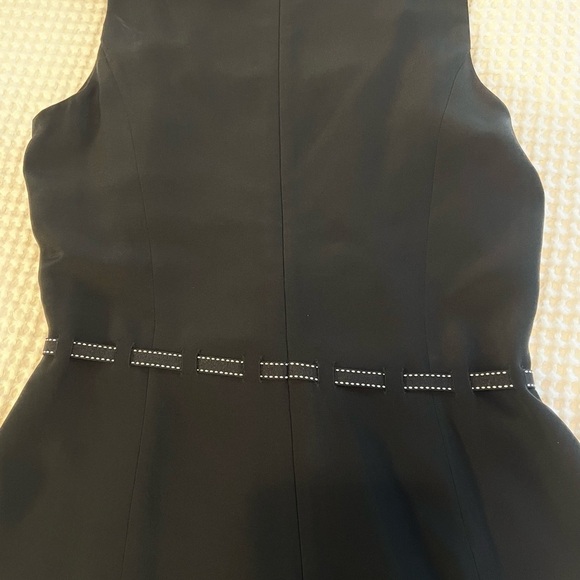ANN TAYLOR 100% SILK DRESS SZ 6 BLACK WOVEN RIBBON DETAIL AT WAIST AND HEM LBD - Picture 5 of 7